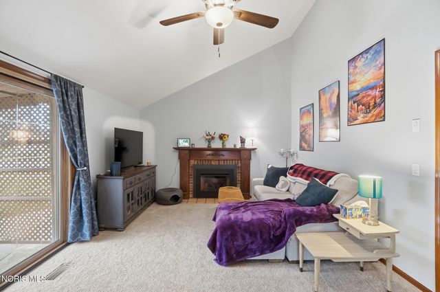 621 Cedar Lane, Bowling Green, OH 43402