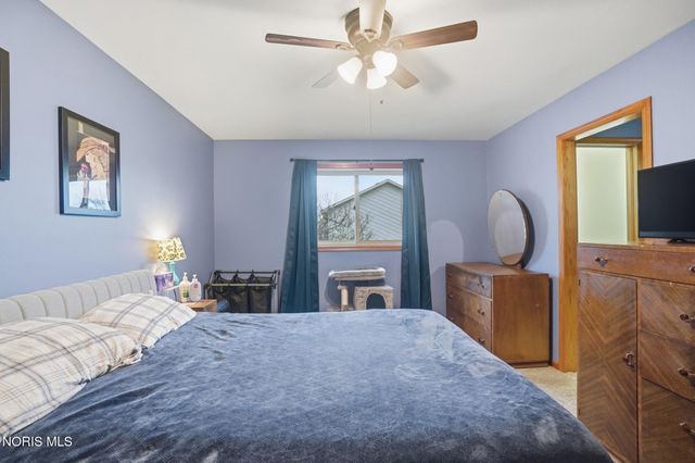 621 Cedar Lane, Bowling Green, OH 43402