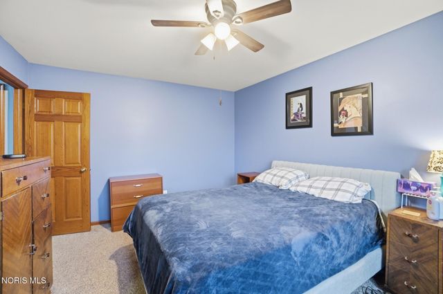 621 Cedar Lane, Bowling Green, OH 43402