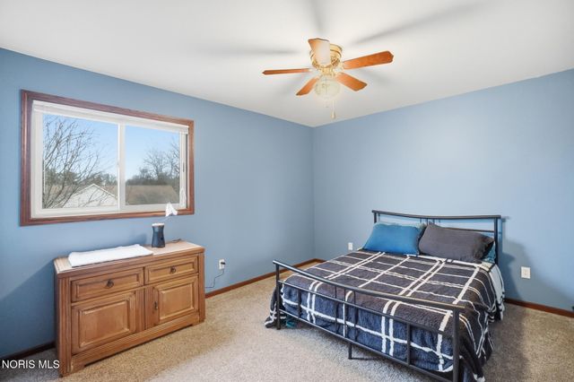 621 Cedar Lane, Bowling Green, OH 43402