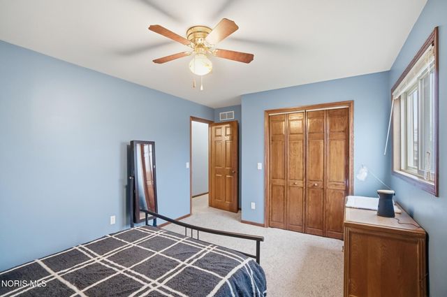 621 Cedar Lane, Bowling Green, OH 43402