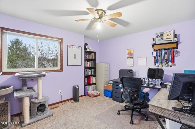 621 Cedar Lane, Bowling Green, OH 43402