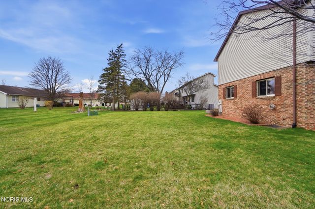 621 Cedar Lane, Bowling Green, OH 43402