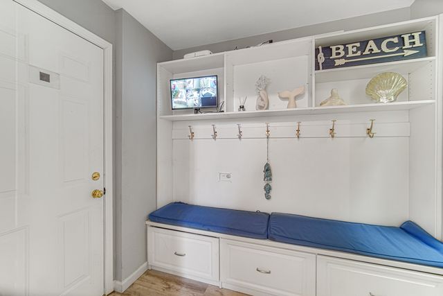 589 marseilles Circle, Buffalo Grove, IL 60089