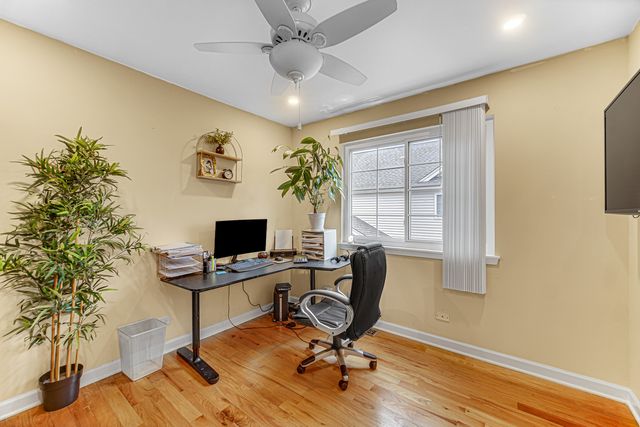 589 marseilles Circle, Buffalo Grove, IL 60089