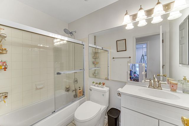 589 marseilles Circle, Buffalo Grove, IL 60089