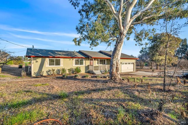 7562 Paddon Rd, Vacaville, CA 95688