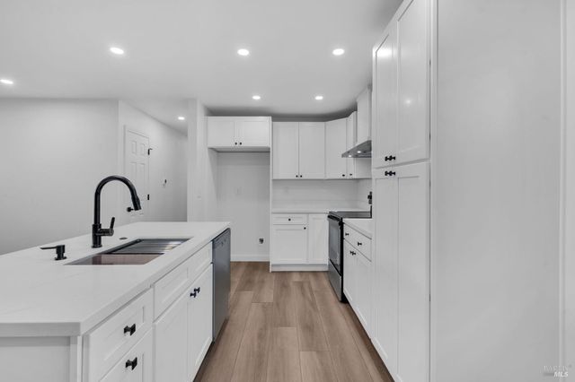 7562 Paddon Rd, Vacaville, CA 95688