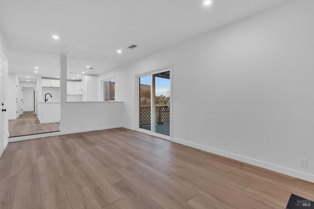 7562 Paddon Rd, Vacaville, CA 95688