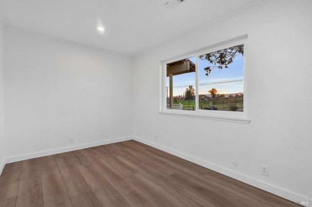 7562 Paddon Rd, Vacaville, CA 95688