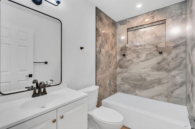 7562 Paddon Rd, Vacaville, CA 95688