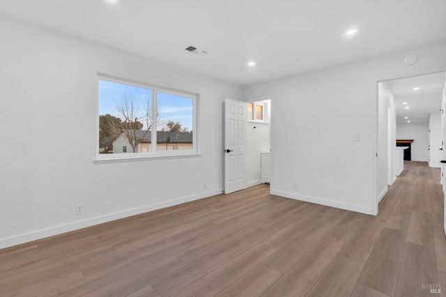 7562 Paddon Rd, Vacaville, CA 95688