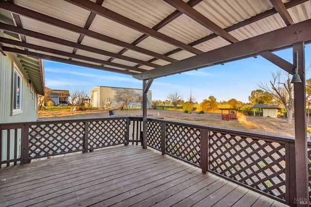 7562 Paddon Rd, Vacaville, CA 95688