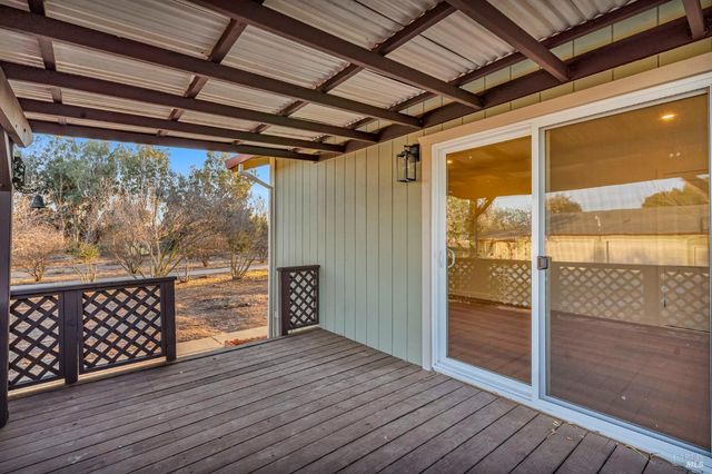 7562 Paddon Rd, Vacaville, CA 95688