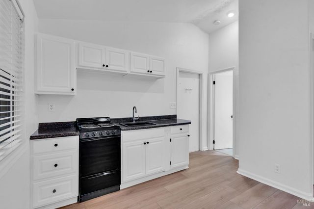 7562 Paddon Rd, Vacaville, CA 95688