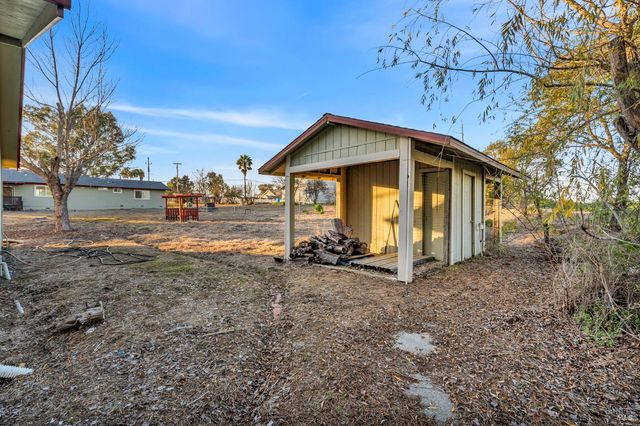 7562 Paddon Rd, Vacaville, CA 95688