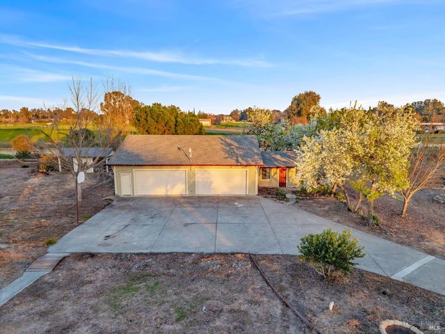 7562 Paddon Rd, Vacaville, CA 95688