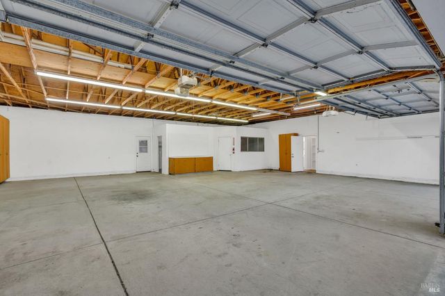 7562 Paddon Rd, Vacaville, CA 95688