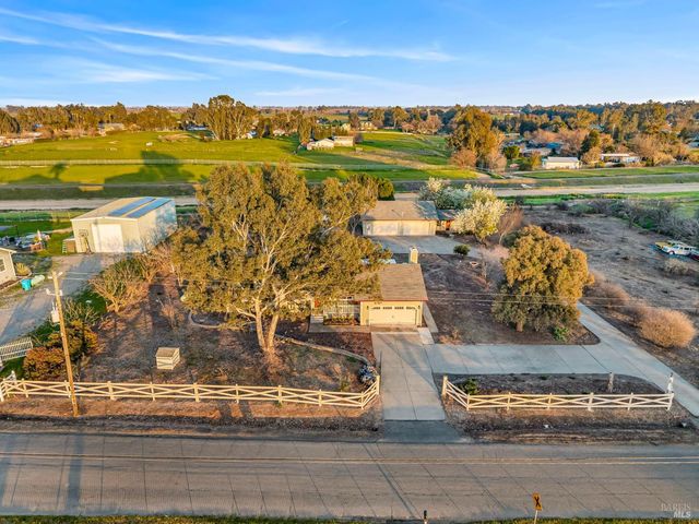 7562 Paddon Rd, Vacaville, CA 95688