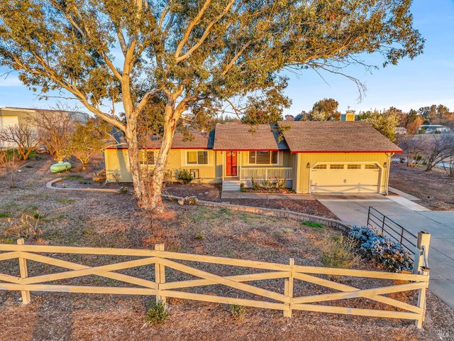 7562 Paddon Rd, Vacaville, CA 95688