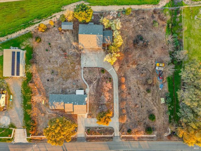 7562 Paddon Rd, Vacaville, CA 95688