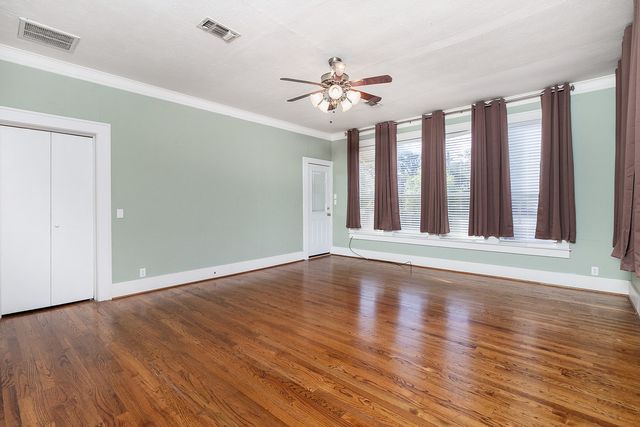 606 S Blackburn Street, Brady, TX 76825