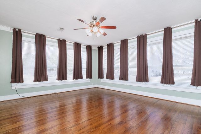 606 S Blackburn Street, Brady, TX 76825