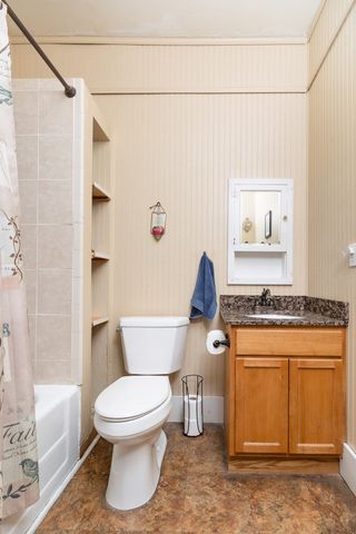 606 S Blackburn Street, Brady, TX 76825