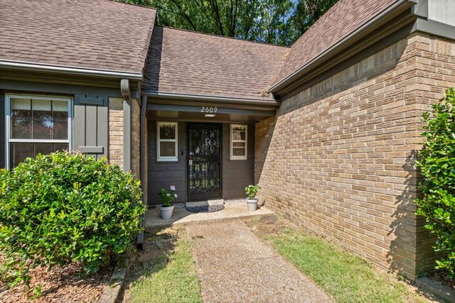2609 CAVERSHAM CV, Memphis, TN 38119