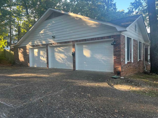 3214 N Rodney Paraham Road, Little Rock, AR 72212