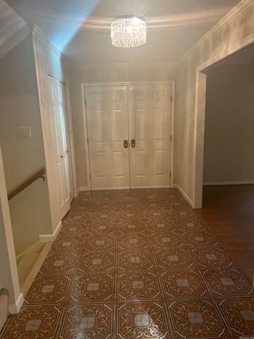 3214 N Rodney Paraham Road, Little Rock, AR 72212