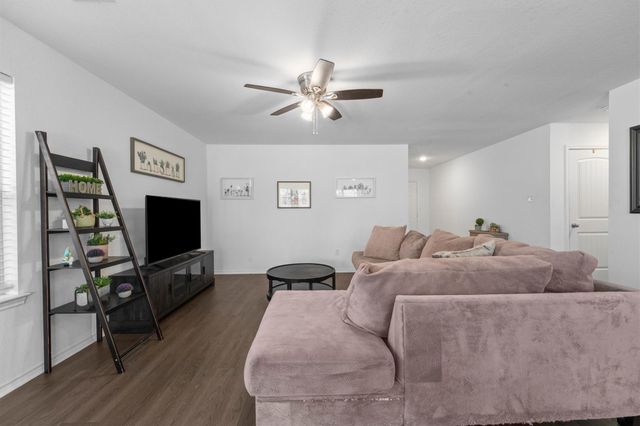 2129 Cedar Way Drive, Conroe, TX 77301