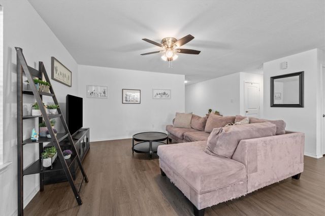 2129 Cedar Way Drive, Conroe, TX 77301