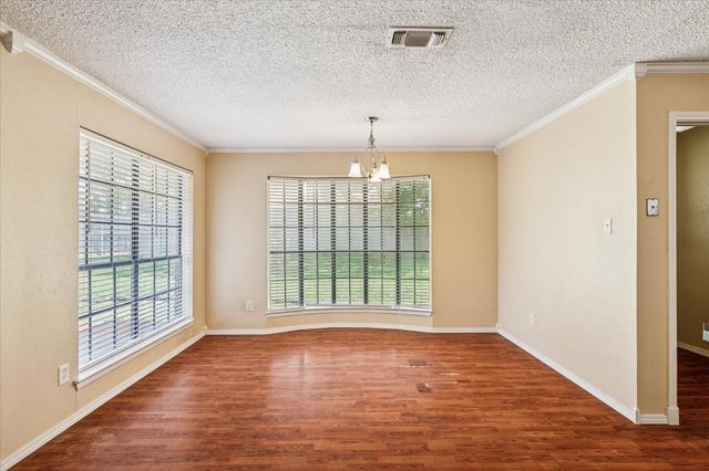 5711 Tumbleweed Court, Arlington, TX 76017