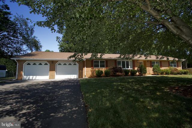 18 N SPRINGVIEW DR, Dover, DE 19901