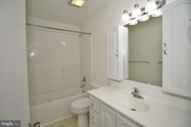 18 N SPRINGVIEW DR, Dover, DE 19901