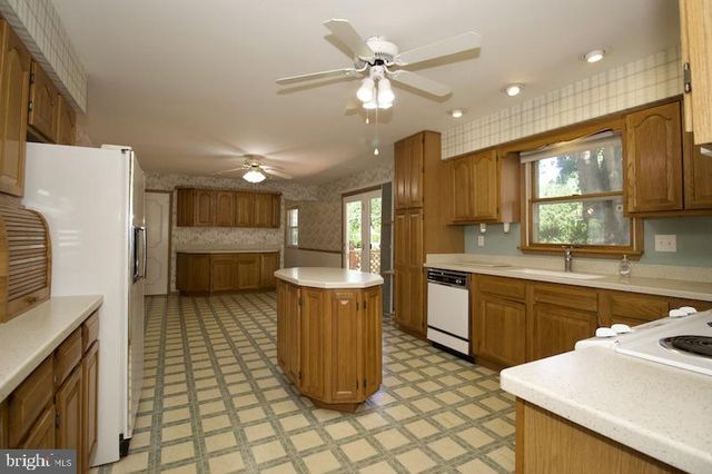 18 N SPRINGVIEW DR, Dover, DE 19901