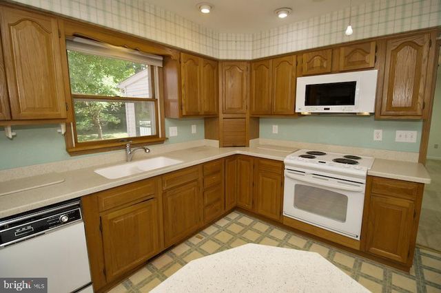 18 N SPRINGVIEW DR, Dover, DE 19901