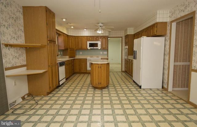 18 N SPRINGVIEW DR, Dover, DE 19901
