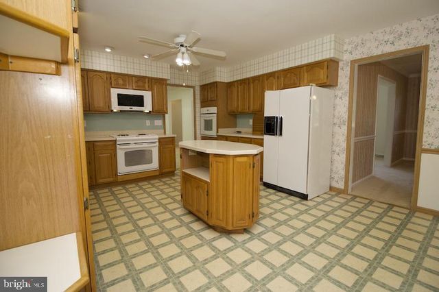 18 N SPRINGVIEW DR, Dover, DE 19901