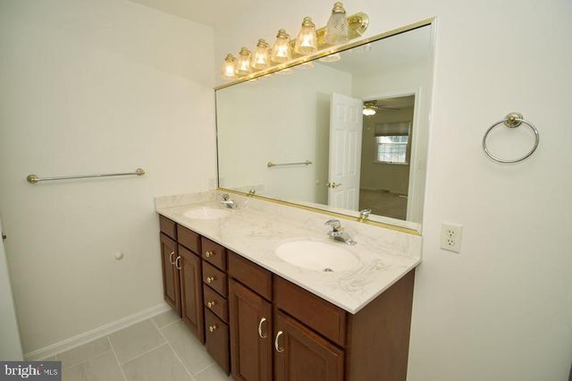 18 N SPRINGVIEW DR, Dover, DE 19901