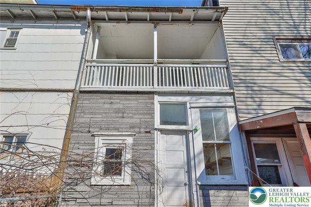 934 West Pine Street, Allentown City, PA 18102