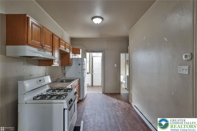 934 West Pine Street, Allentown City, PA 18102