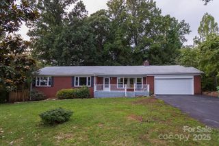 5 Fernlawn Road, Asheville, NC 28805