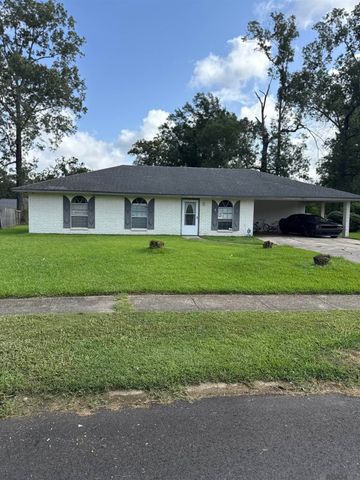 9627 Scotswood Dr, Baton Rouge, LA 70818
