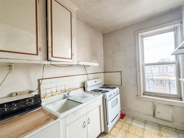 10918 Lefferts Boulevard B2, South Ozone Park, NY 11420