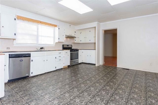 1716 Green Street NE, Conyers, GA 30012