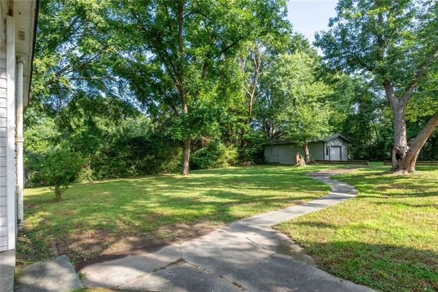 1716 Green Street NE, Conyers, GA 30012