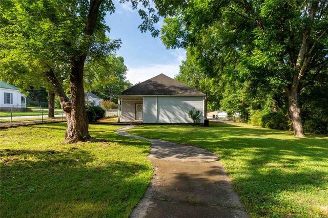 1716 Green Street NE, Conyers, GA 30012