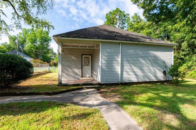 1716 Green Street NE, Conyers, GA 30012